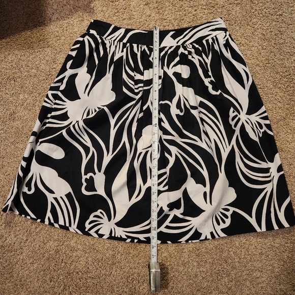 Ann Taylor Factory Full A- line skirt Size 10 Colors Black and White - Picture 5 of 10